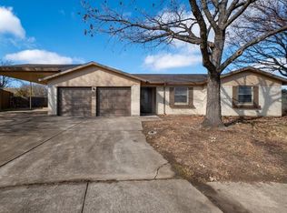 512 Prairie Ct, Saginaw, TX 76179