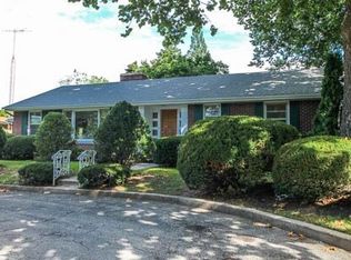 1833 Kenilworth Pl, Aurora, IL 60506