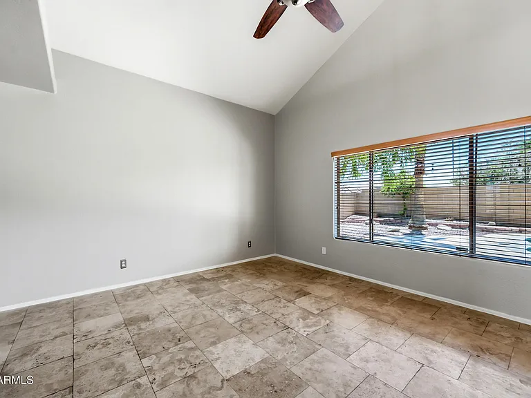 3289 E Waterman St — Photo 6
