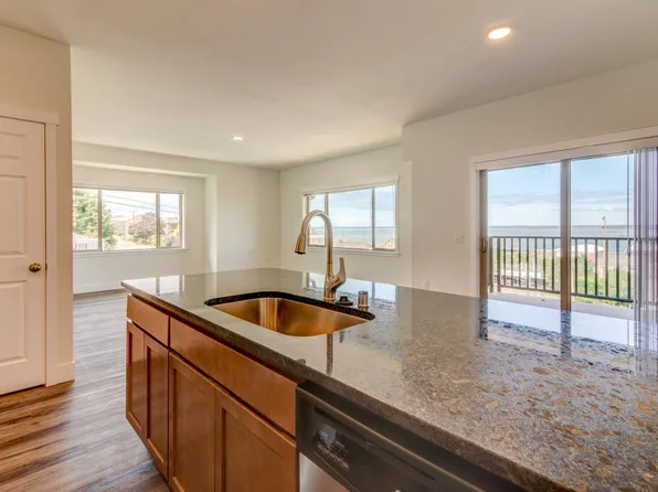 700 N State St #101, Bellingham, WA 98225