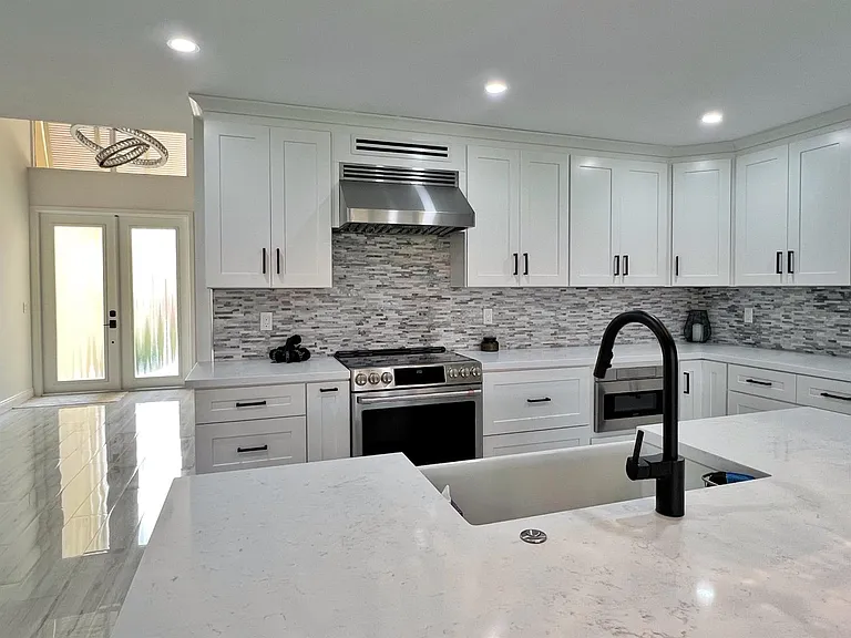 218 Old Meadow Way — Photo 10