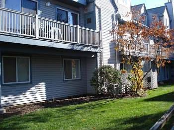 2nd image of 102 Woods Edge Dr