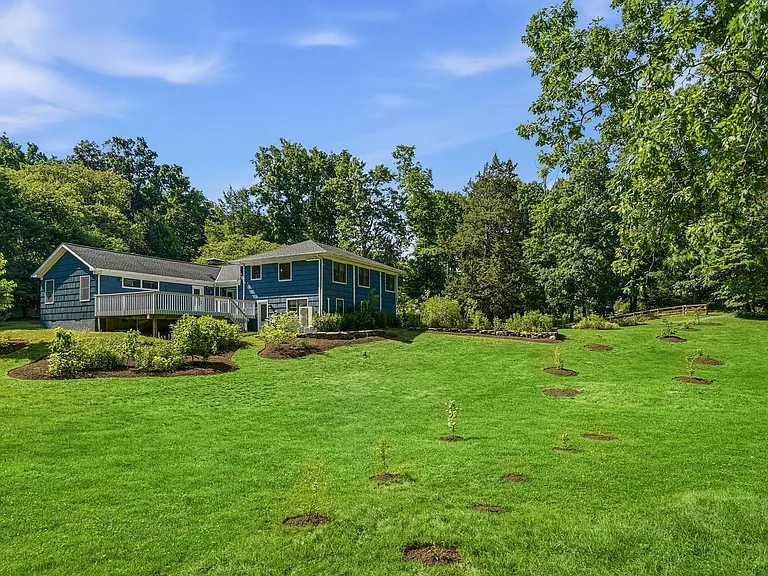 119 Mustato Rd — Photo 17
