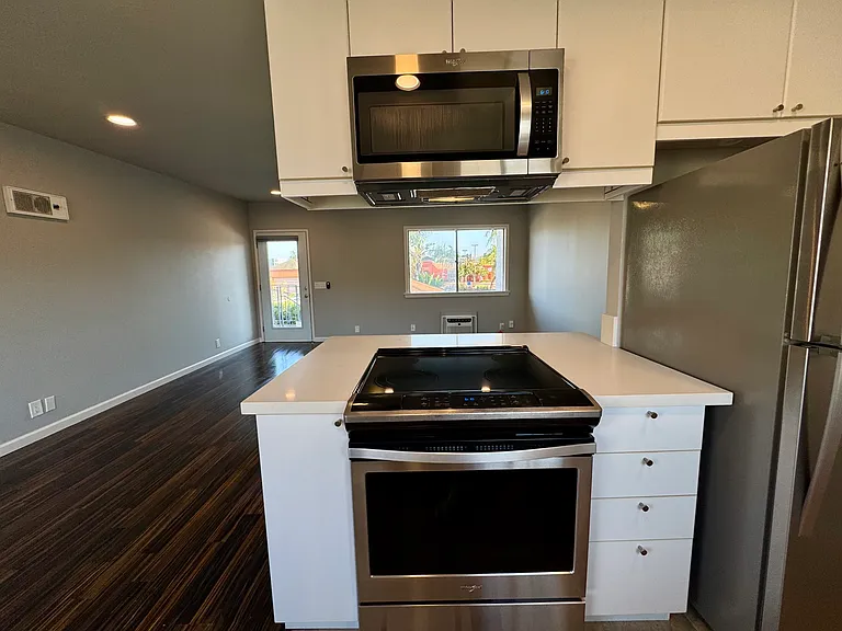 4511 Oregon St #4 — Photo 11