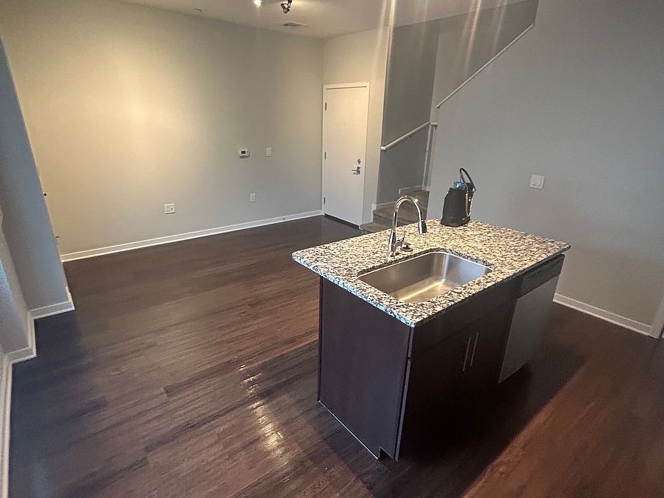 1st image of 3018 W Thompson St #2B-2Ba-1215Sqft