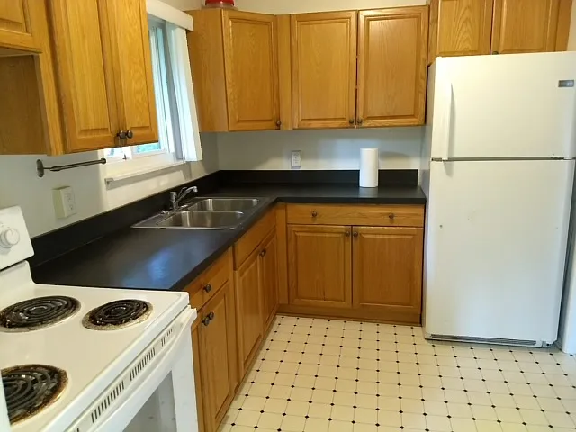 Building Photo - 1070 Ferdon Rd #2