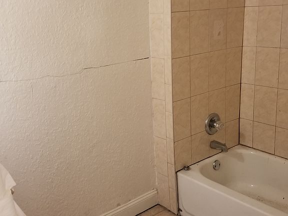 3rd image of 6318 Restlawn Dr