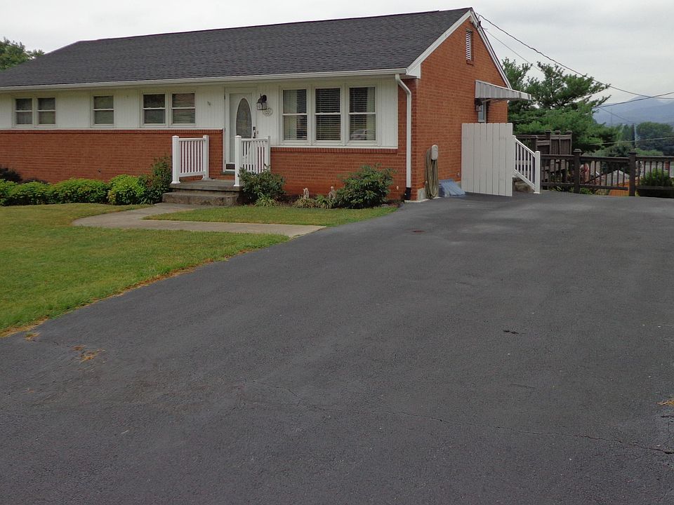 1st image of 1422 Brushy Mountain Dr