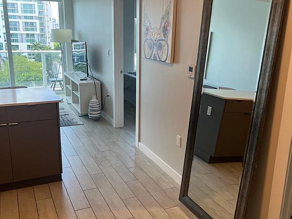 3rd image of 321 NE 26th St #807