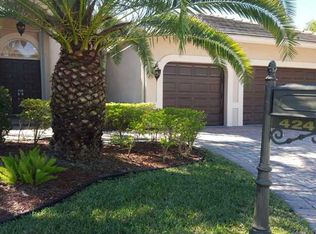 424 Mallard Ln, Fort Lauderdale, FL 33327