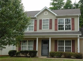 5929 Hamilton Oaks Dr, Charlotte, NC 28216