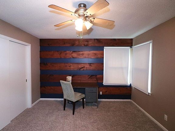5th image of 1001 Parkwood Dr