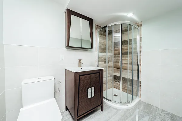 Rented by Nooklyn NYC LLC | media 66