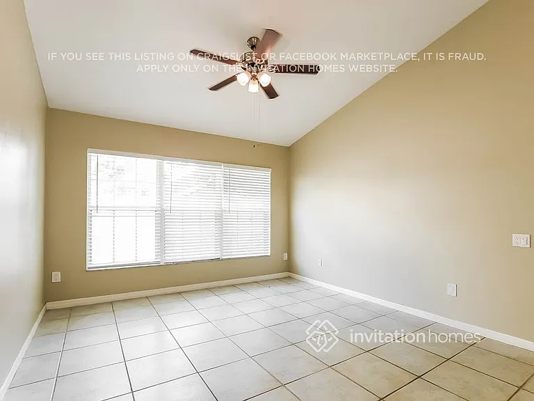 829 W Charing Cross Cir — Photo 10