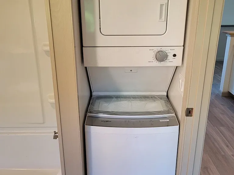 21 Drake Rd #B — Photo 11