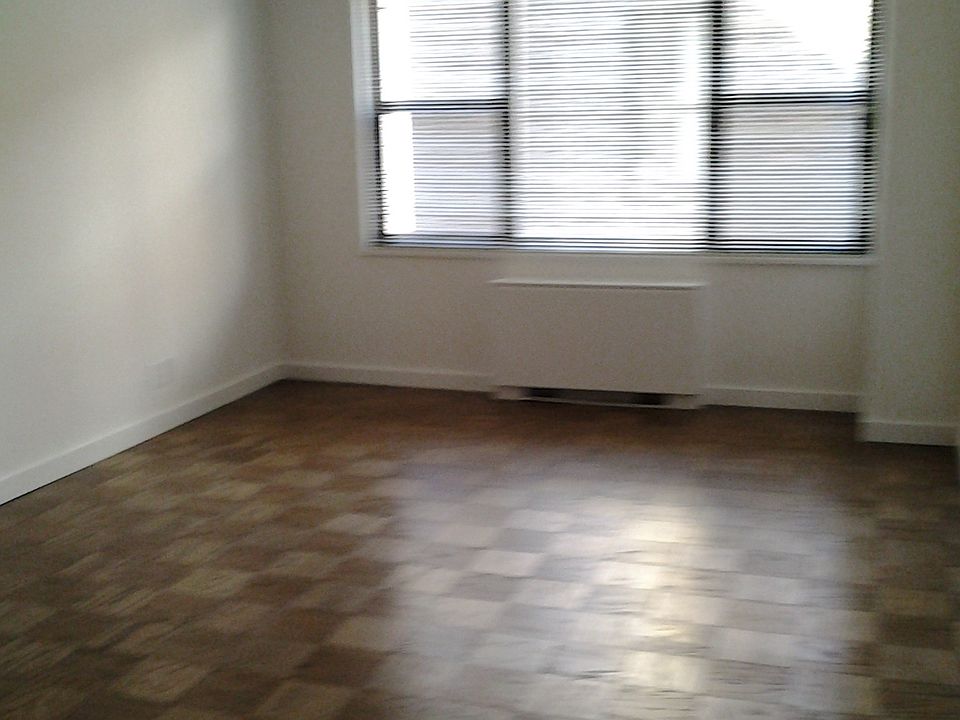 2nd image of 7 E 14th St APT 1526