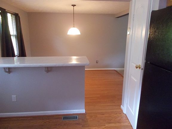 5th image of 7796 Arrow Wood Dr