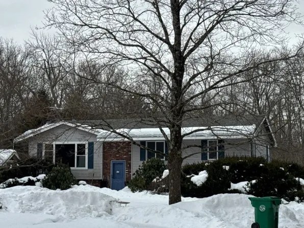 88 Frankland Rd, Ashland, MA 01721