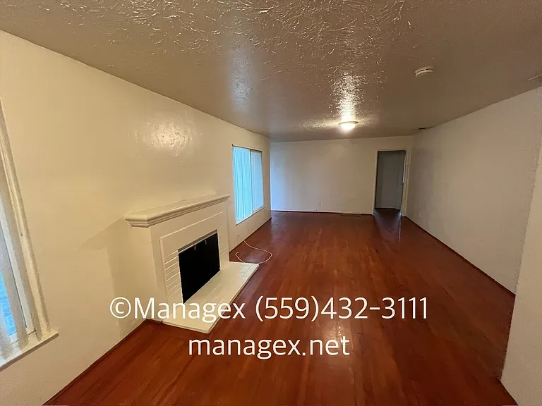 2836 N Cedar Ave — Photo 3