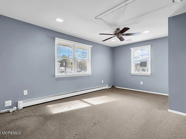 918 Charles Dr — Photo 4