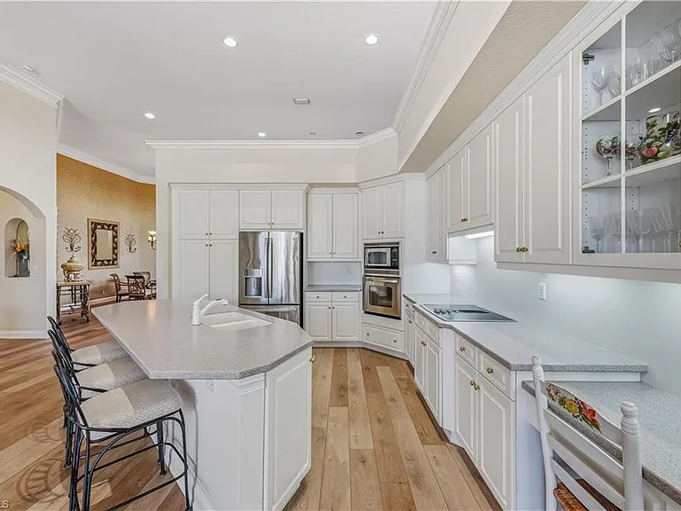 3748 Ascot Bend Ct — Photo 6