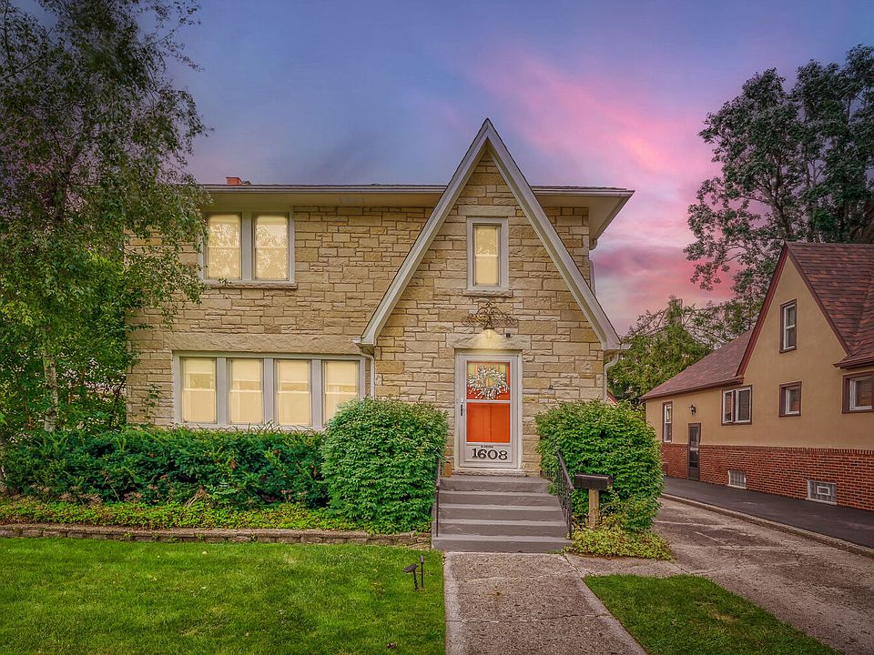 1st image of 1608 Henry Pl