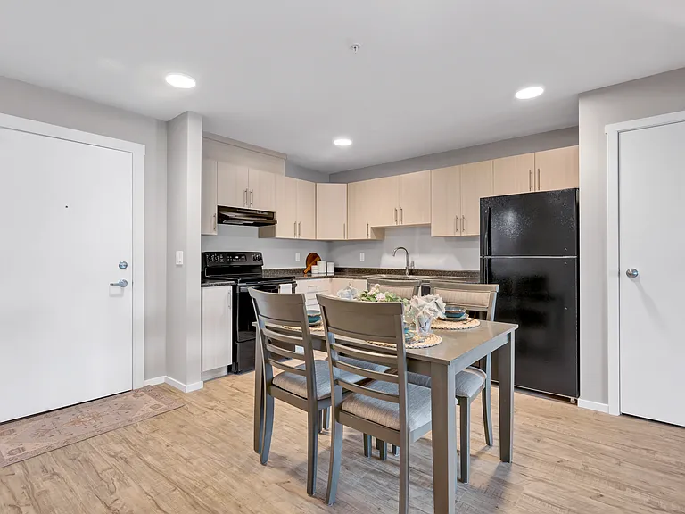 801 Ryan Rd — Photo 5