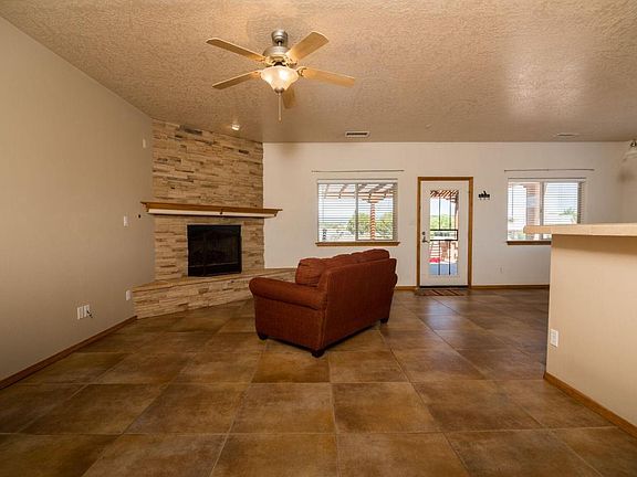 4th image of 16 Noche Estrellado Ct
