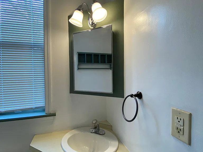 2237 N 2nd St #1 — Photo 16