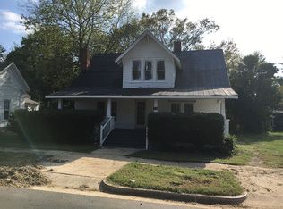 105 W Hill St, Benson, NC 27504