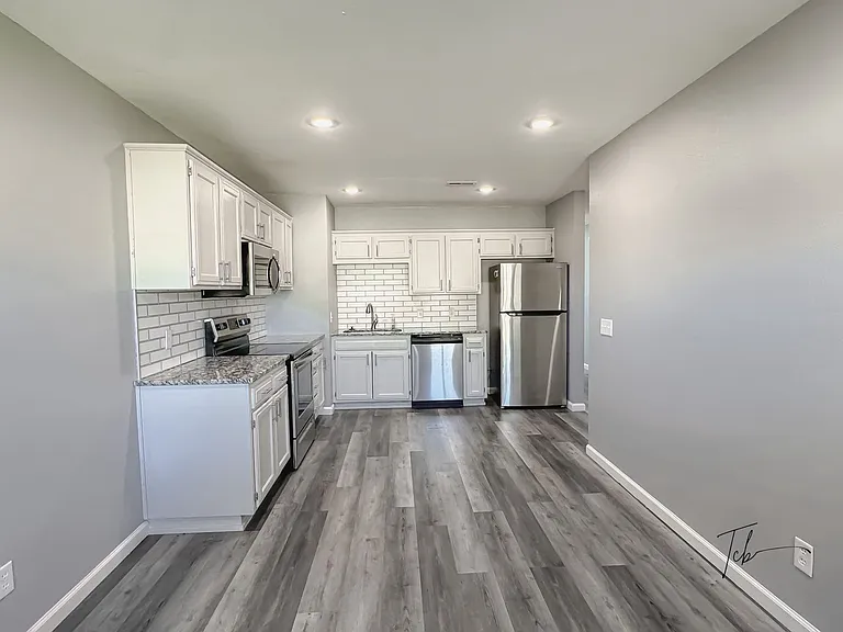11 Holly Dr #A — Photo 9