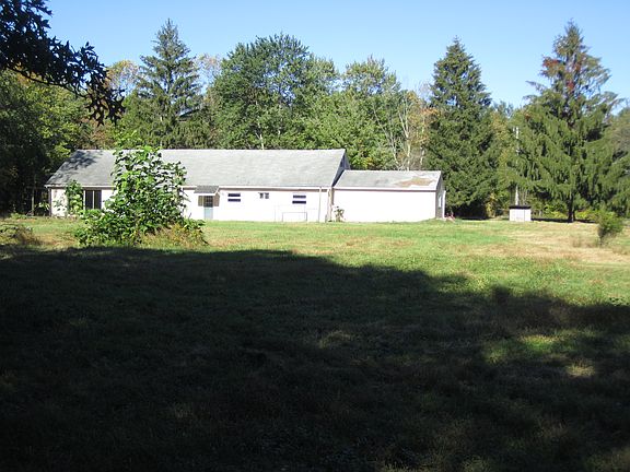 3rd image of 4103 Manor Dr