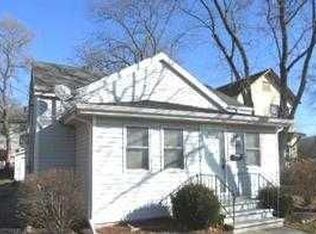 802 Richards St, Joliet, IL 60433