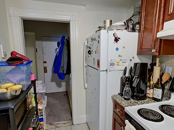 3rd image of 14 Cumberland St APT 7A