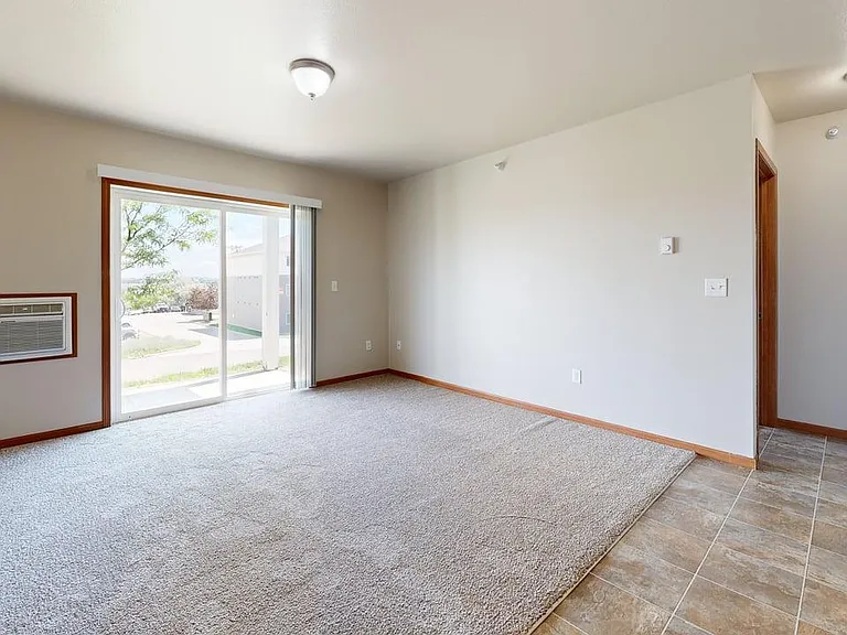 Bakken Ridge Apartments — Photo 27