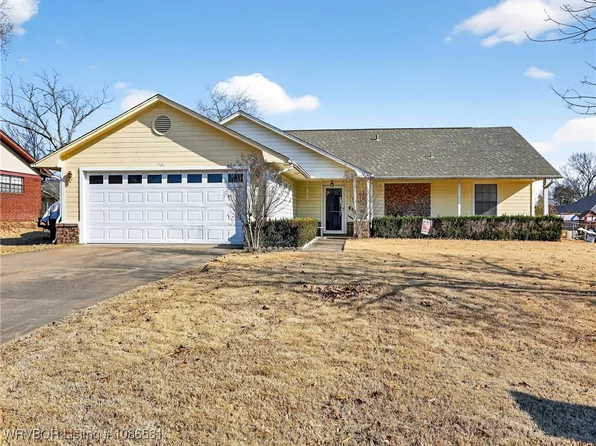 906 3rd Ter, Barling, AR 72923