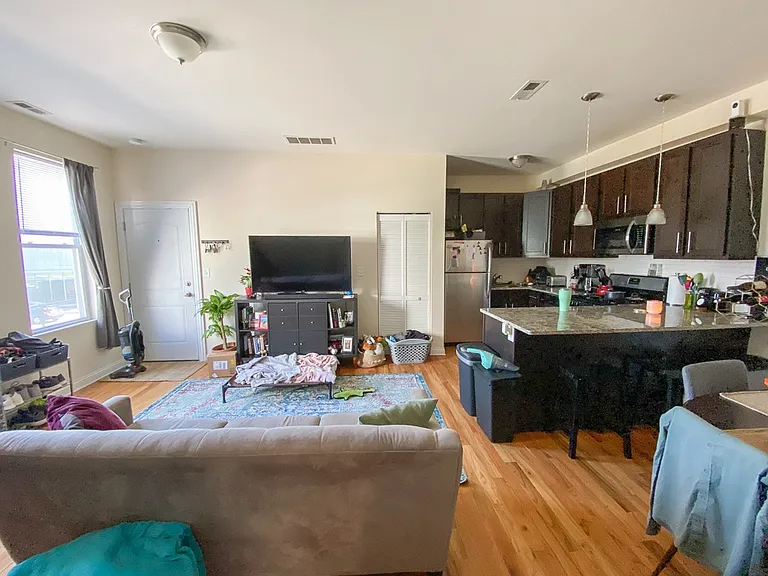 1536 W North Ave — Photo 10