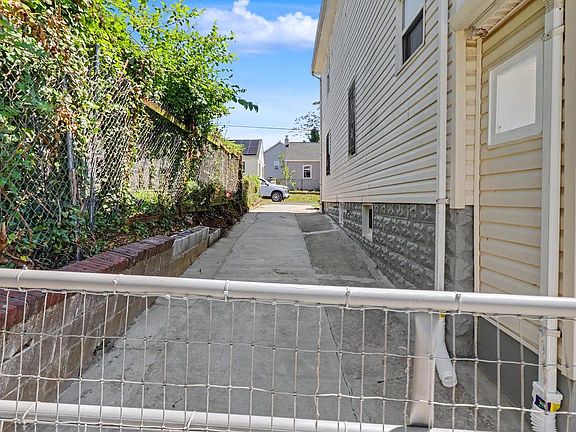 5th image of 4203 Shell St