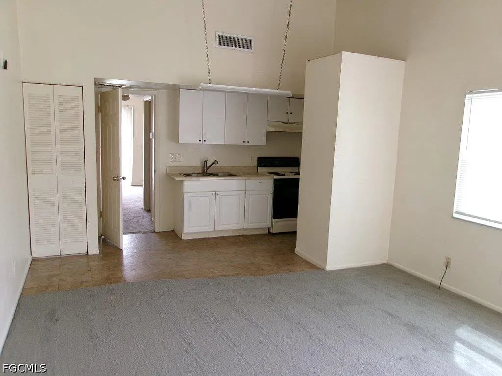 1 bed, 1.0 bath, 550 sqft, $875 — Photo 3