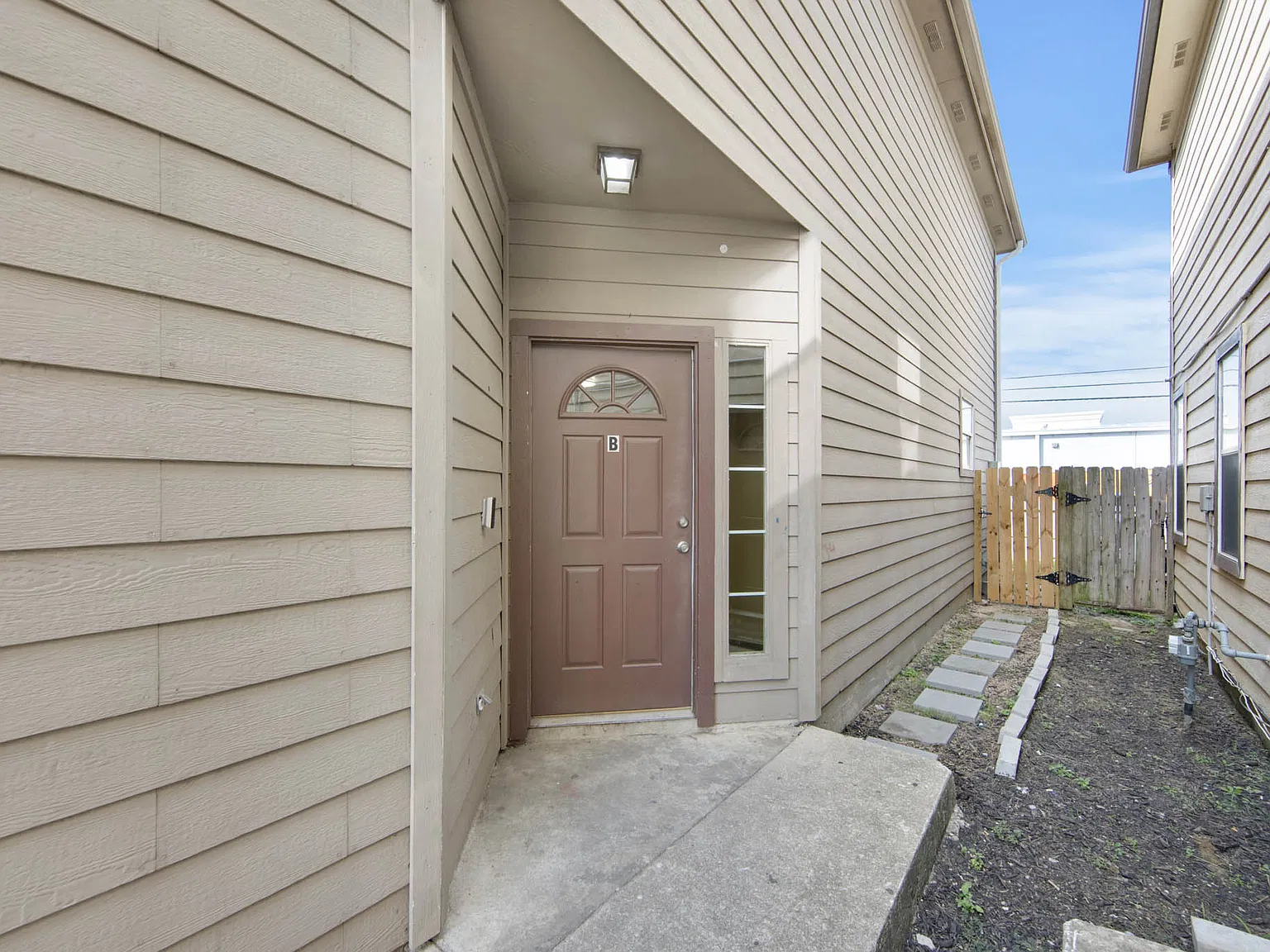 6435 Waldron Dr — Photo 2