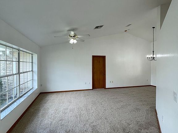3rd image of 2315 Sweetwater Blvd