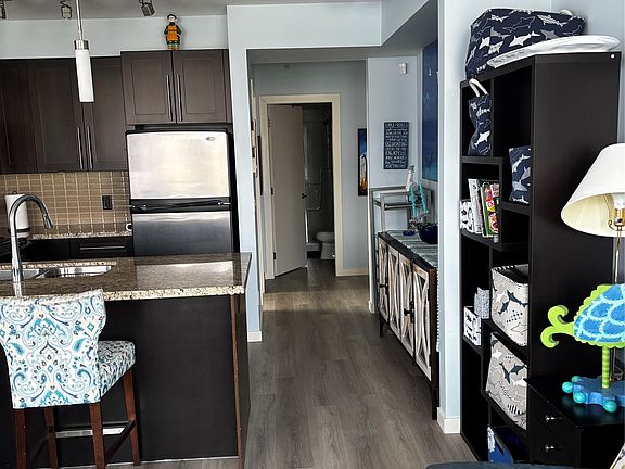 2nd image of 1075 Sunset Dr #1503