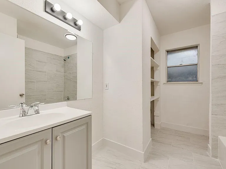 1614 Brent Ct — Photo 10