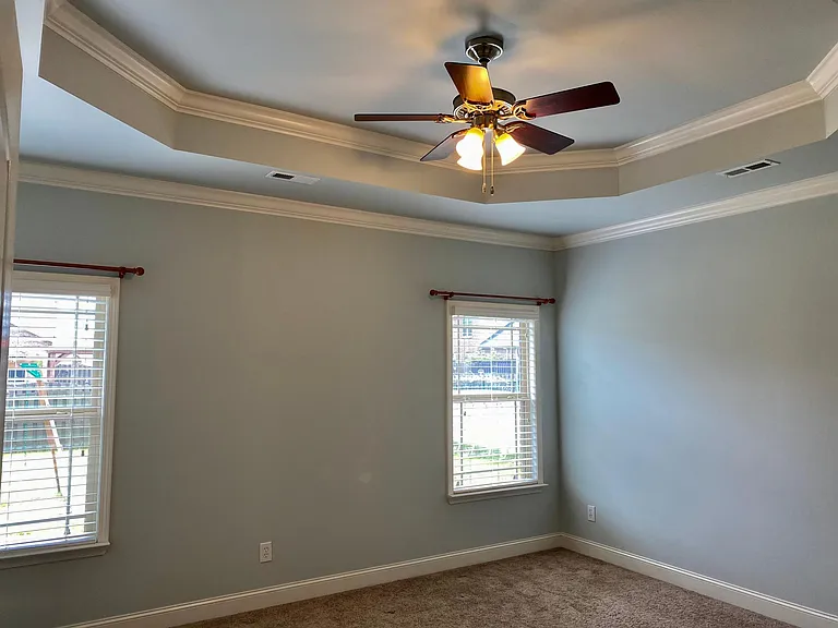 115 Woodvale Dr — Photo 6