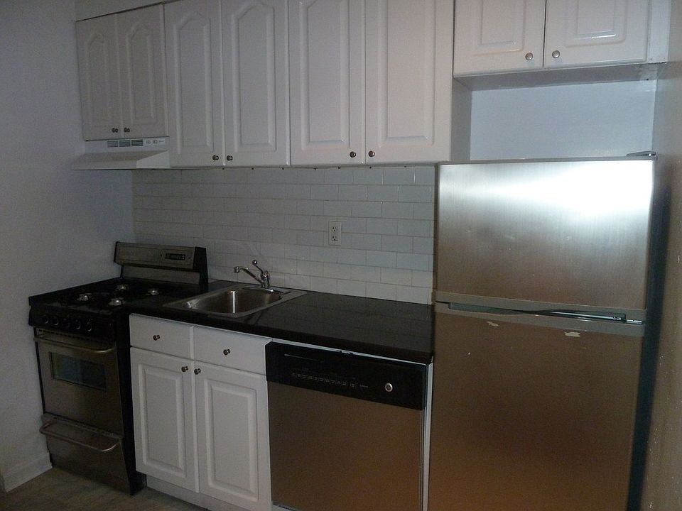 2nd image of 418 E 88th St APT 1H