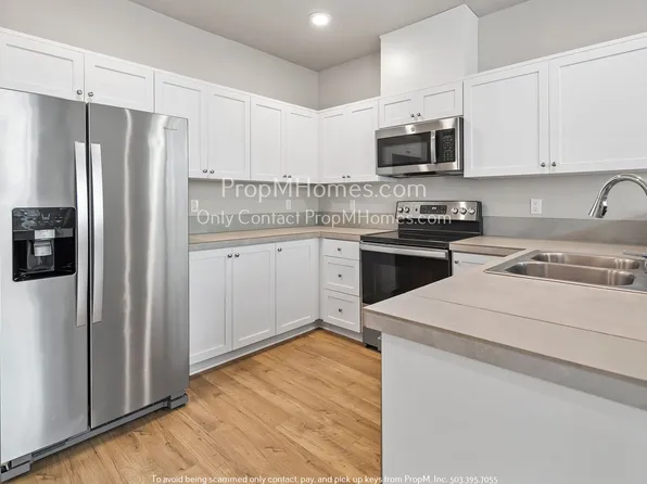 17149 SW Snowdale St #G302, Beaverton, OR 97007