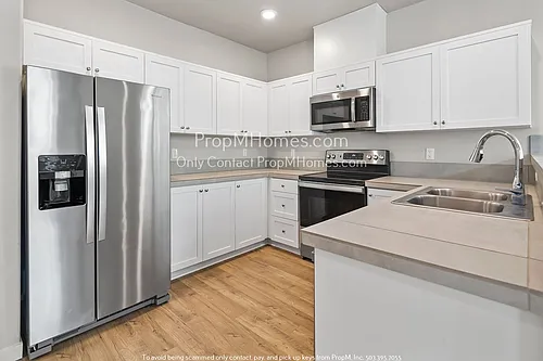 17149 SW Snowdale St #G302 Photo 1 17149 SW Snowdale St #G302 Photo 1