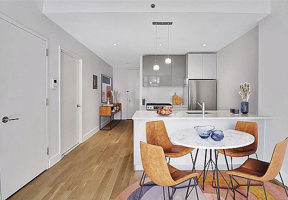3rd image of 2-26 50th Ave #11D