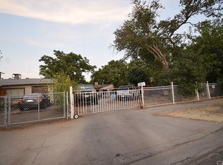 559 S Woodrow Ave, Fresno, CA