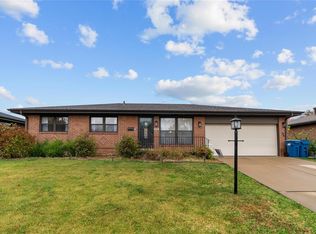 4306 Schmittwoods Ct, Saint Louis, MO 63123